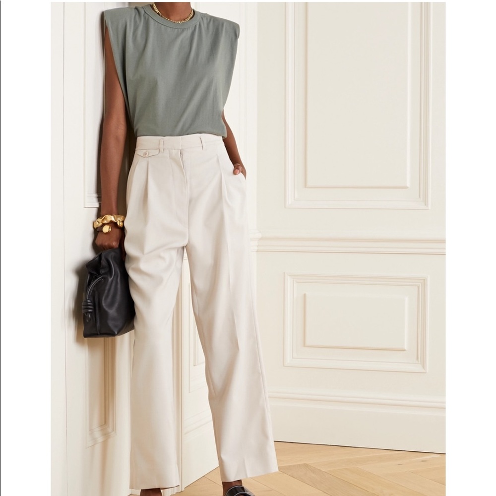 Frankie shop Eva paws shoulder muscle T-shirt